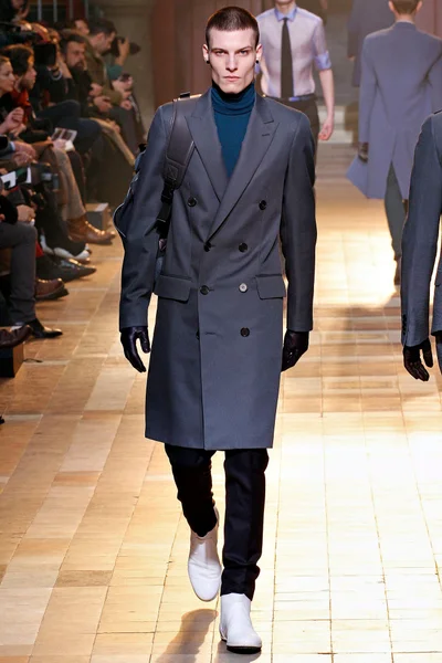 Look 35